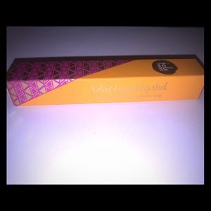 hola neon velvet liquid lipstick in color DF